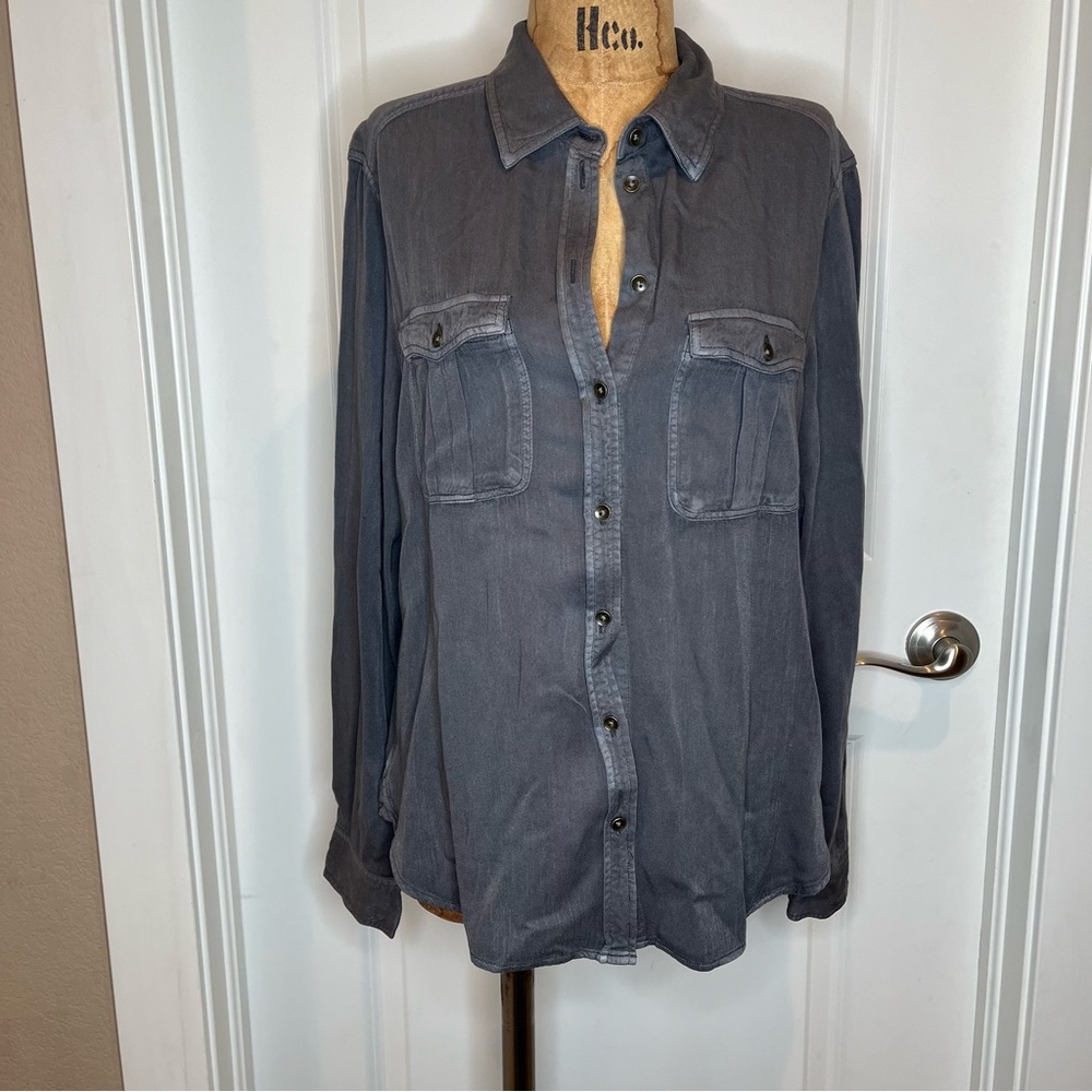 American Eagle Button Down Shirt